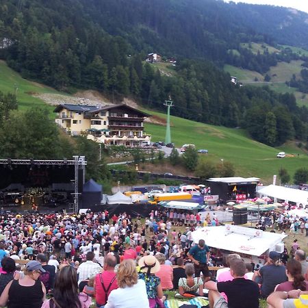 Appartementhaus Zillertal By Piaunddirk فينكنبرغ المظهر الخارجي الصورة