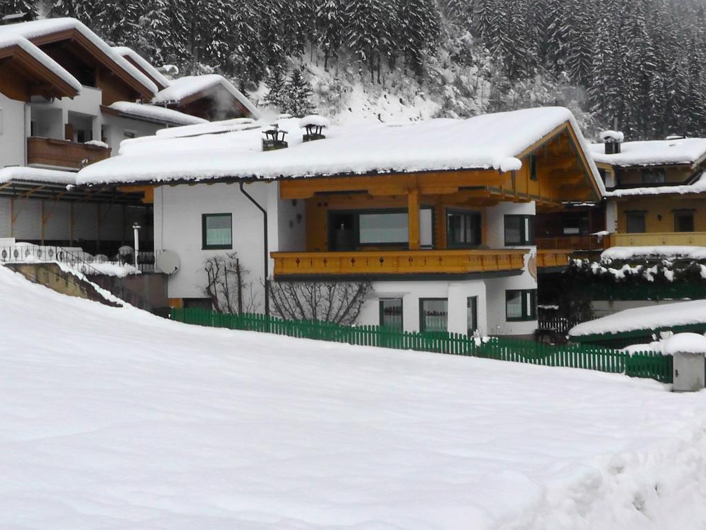 Appartementhaus Zillertal By Piaunddirk فينكنبرغ المظهر الخارجي الصورة